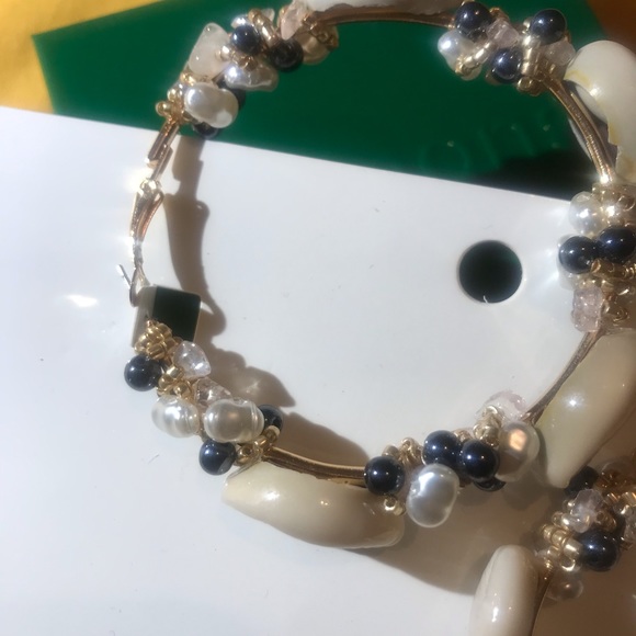 2/18$ H&M gorgeous earrings handmade🌻 - Picture 14 of 16